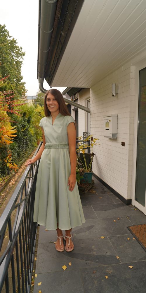 Brautmutter Kleid Hochzeit Standesamt Brautkleid Schneiderin Maßschneiderei Balkon Draußen